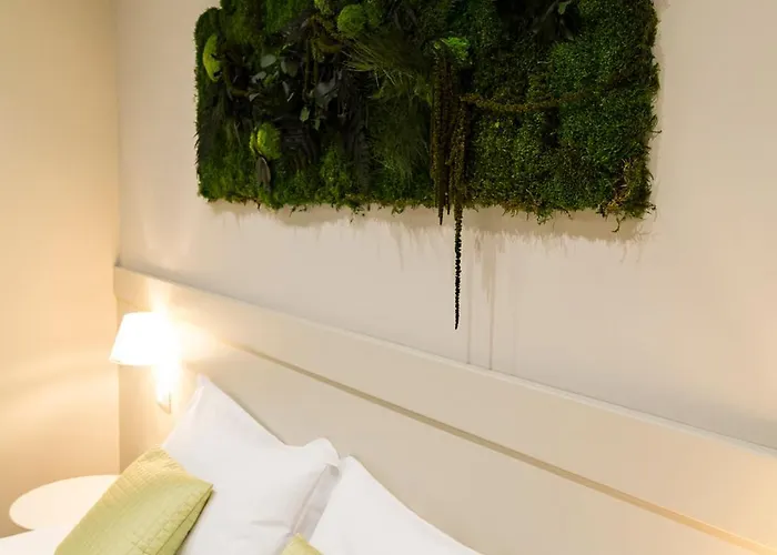 Aeterno Eco Rome